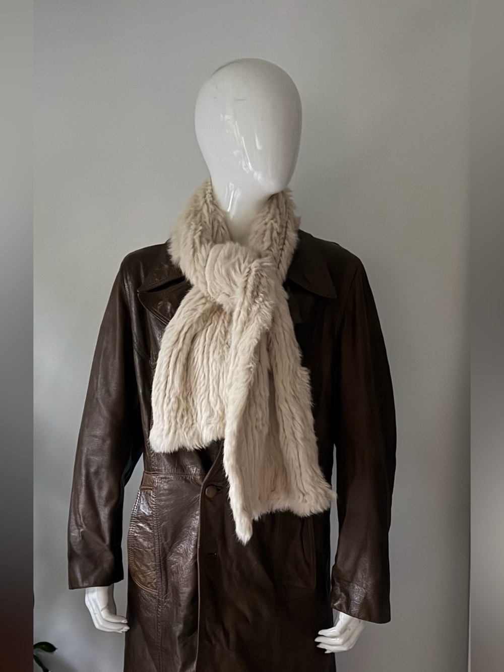 Danier Cream Faux Fur Scarf - Picture 8 of 10